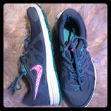 Nike Shoes | Nwob Grey Nike Shows Size 7.5 | Color: Gray/Pink | Size: 7.5