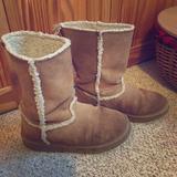 American Eagle Outfitters Shoes | American Eagle Tan Sherpa Boots | Color: Tan | Size: 7