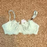 Victoria's Secret Intimates & Sleepwear | 32b Vs Bra | Color: Green | Size: 32b