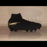 Nike Shoes | Nike Jr Phantom 3 Academy Df Fg Youth Soccer Cleat | Color: Black/Gold | Size: 4.5bb