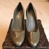 Nine West Shoes | Beautiful Olive Nine West Womens Heels. | Color: Green | Size: 6