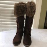 American Eagle Outfitters Shoes | American Eagle Faux Suede Boots W Faux Fur | Color: Brown | Size: 7.5