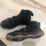 Nike Shoes | Boys Nike Lebron Basketball Shoes | Color: Black | Size: 3bb