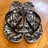 Nike Shoes | Nike Flip Flops Cute Style Water Friendly Nice 7 | Color: Black/White | Size: 7