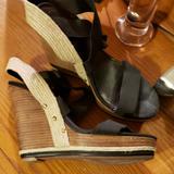 Jessica Simpson Shoes | Jessica Simpson Platform Heels | Color: Black/Tan | Size: 10