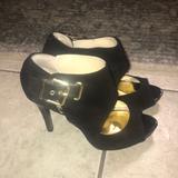 Nine West Shoes | Nine West Sexy Black Heels | Color: Black/Gold | Size: 8.5
