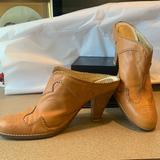 Jessica Simpson Shoes | Guc Leather Jessica Simpson Mules Carmel Color | Color: Tan | Size: 5.5