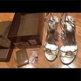 Gucci Shoes | Gucci Sand Pelle S Cuoio Nappa Silk Platino Sandal | Color: Silver | Size: 7