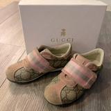 Gucci Shoes | Girls Gucci Monogram Sneakers, Pink & Beige Sz 26 | Color: Brown/Pink | Size: 26us Toddler 10