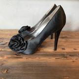 Nine West Shoes | Euc Nine West Satin Flower Peeptoe Heels | Color: Black | Size: 8