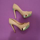 Jessica Simpson Shoes | Jessica Simpson Tan, Gold, And Green 5 Inch Pumps | Color: Cream/Green | Size: 8.5