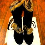 Nine West Shoes | Beautiful Winter Boots On Platform (Nine West) | Color: Black | Size: 9.5