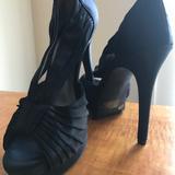 Jessica Simpson Shoes | Jessica Simpson 4 Inch Satin Pumps | Color: Black | Size: 8
