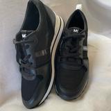 Michael Kors Shoes | Michael Michael Kors Womens Dash Trainer Mesh Sneakers New Sz 8 M | Color: Black/White | Size: 8 M