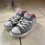 Converse Shoes | Converse Juniors 664653f Lace Up Round Toe Gray Pink Sneaker Shoes Size Us 2 | Color: Gray | Size: 2g