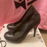 Tory Burch Shoes | Bnnw Tory Burch Crocodile Platform Pumps | Color: Black/Gray | Size: 10