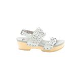 Earth Sandals: Gray Solid Shoes - Size 8 1/2