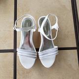 Nine West Shoes | Girls Sz 4 Nine West White Silver Low Heel Dress Shoes Ankle Strap Sandals | Color: Silver/White | Size: 4g