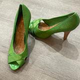 Nine West Shoes | Euc Nine West Lime Green Cork Peep Toe High Heels Size 10 | Color: Green/Tan | Size: 10