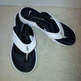 Nike Shoes | Nike Women's White Flip Flops Size Size 9 | Color: Black/White | Size: 9