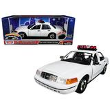Motormax Toy 73992 1-18 2001 Ford Crown Victoria Police Diecast Model Car with Front & Rear Lights & Sound White
