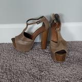 Jessica Simpson Shoes | Jessica Simpson Dany Taupe Platform Shoes-7b | Color: Brown | Size: 7