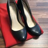 Jessica Simpson Shoes | Jessica Simpson Leather Pumps Round Toe Size 7.5 | Color: Black | Size: 7.5