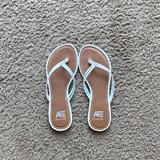 American Eagle Outfitters Shoes | American Eagle Flip Flop Sandals | Color: Tan/White | Size: 7
