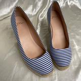 J. Crew Shoes | J Crew Blue And White Oxford Pinstripe Espadrilles Size 7.5 Worn Once. | Color: Blue/White | Size: 7.5