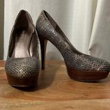 Nine West Shoes | Euc Womens Nine West Platform Leather Snakeskin Pumps Size 7 | Color: Brown/Gray | Size: 7