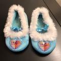 Disney Shoes | Frozen Girls Toddler Slippers Size 5/6 | Color: Blue | Size: 6bb