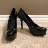 Jessica Simpson Shoes | Jessica Simpson Black Heels | Color: Black | Size: 7