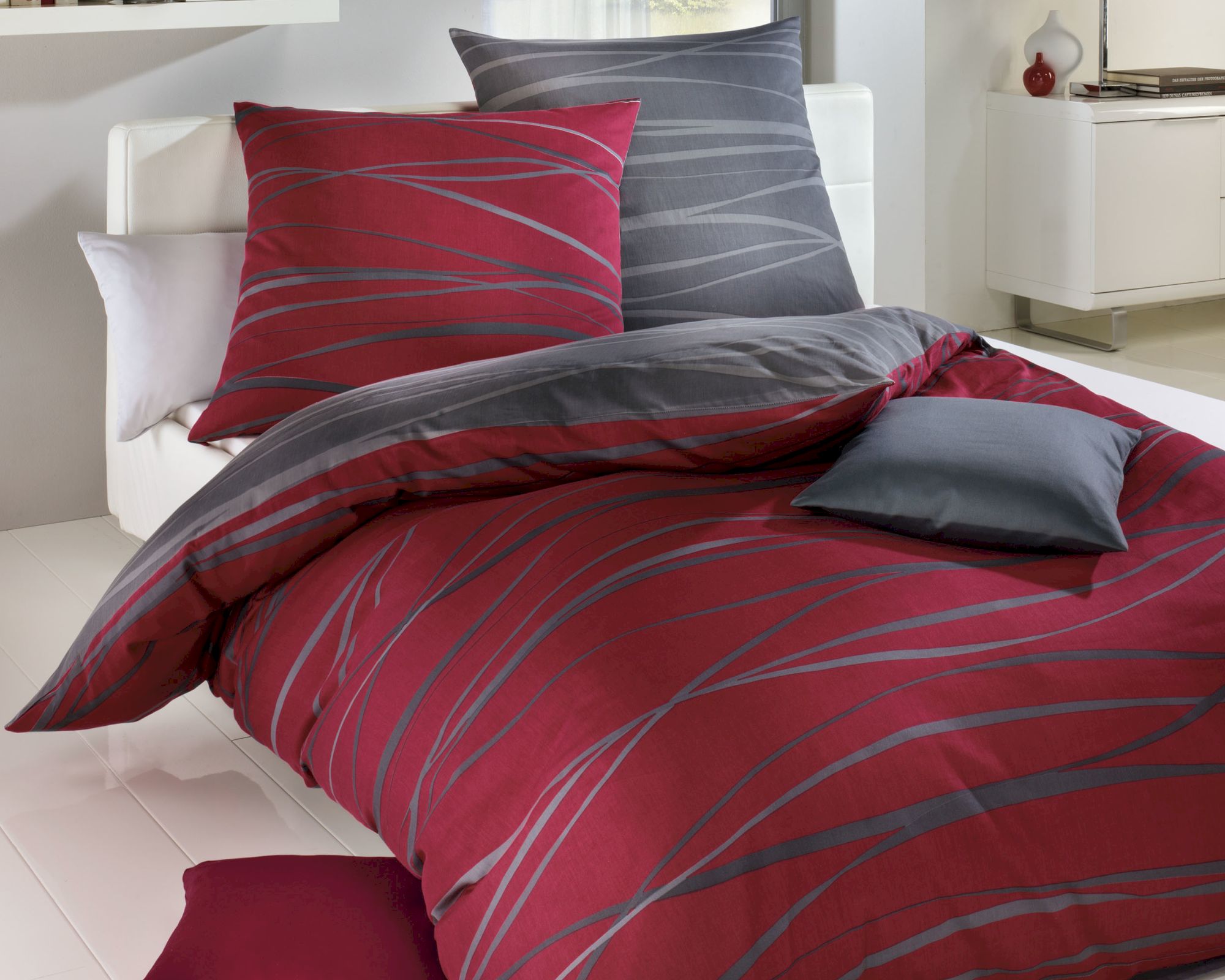 Kaeppel Feinbiber Bettwäsche »Motion« 584/542 rubin 155x220 cm / 80x80 cm Image