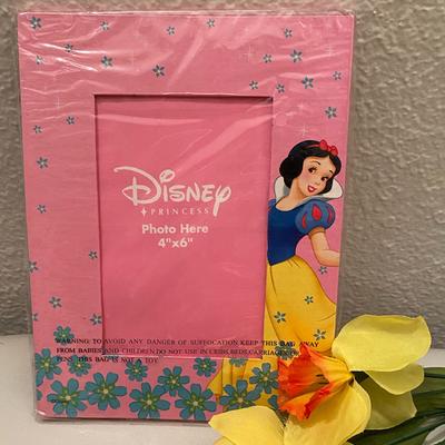 Disney Other | Disney Princess Snow White Picture Frame | Color: Tan/White | Size: 4 X 6