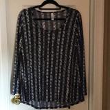 Lularoe Tops | Lularoe Lynnae Top Nwot | Color: Black/White | Size: L