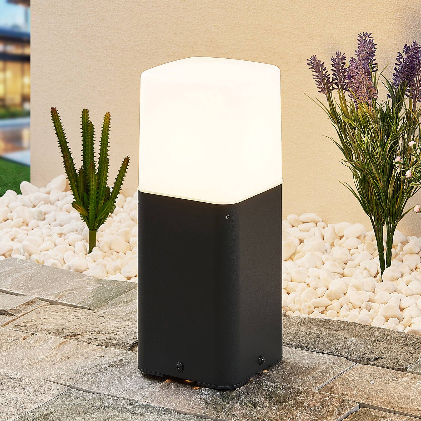 Sockelleuchte aussen Obuna Lucande, dimmbar, schwarz, Aluminium, Modern, Außenleuchte