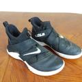 Nike Shoes | Nike Zoom Shoes Double Strap Size 7.5 | Color: Black/White | Size: 7.5