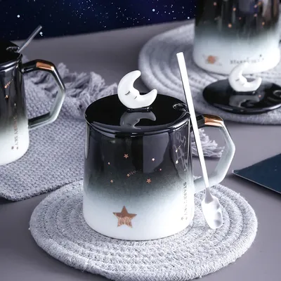 Tasse à eau en céramique avec cu...