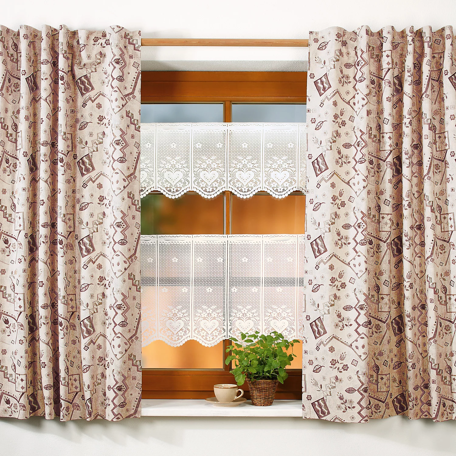 Rustikale Kurzgardine Folklore-Herz weiß Image