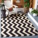 SAFAVIEH Courtyard Merlene Chevron Indoor/ Outdoor Waterproof Patio Backyard Rug