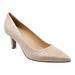 Women's Trotters Noelle Pointed Toe Pump