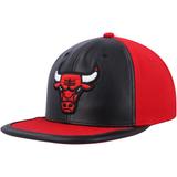 Men's Mitchell & Ness Black/Red Chicago Bulls Day One Snapback Hat