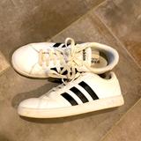 Adidas Shoes | Adidas Neo White Baseline Casual Lace Up Sneaker Size 8 | Color: Black/White | Size: 8
