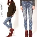 Free People Jeans | Free People Ditzy Floral Denim Jeans Sz 26 | Color: Blue/White | Size: 26