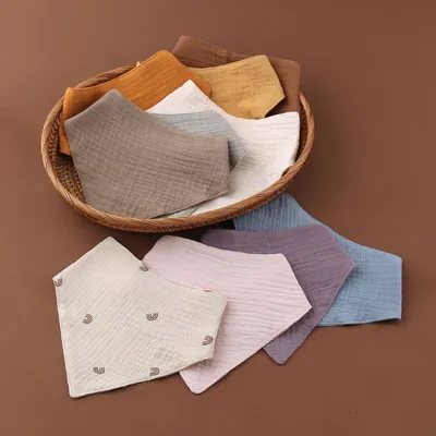4 pièces foulard Triangle en coton doux couleur unie bouton à pression bavoir d'alimentation pour