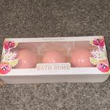 Urban Outfitters Bath & Body | Bath Bomb Set Floral Roses Three Set Pink Beauty Concepts Rose And Peony Scents | Color: Green/Pink | Size: M/L