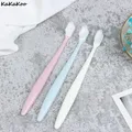 Ensemble de brosses à dents en silicone pour adultes douces et moyennes hygiène buccale familiale