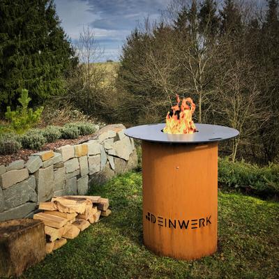 Deinwerk - Grillfass Grilltonne Feuerplatte ø 90cm Corten mit Plancha Feuertisch Feuerstelle Image