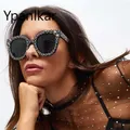 Lunettes de soleil carrées cloutées pour femmes grandes lunettes de soleil noires