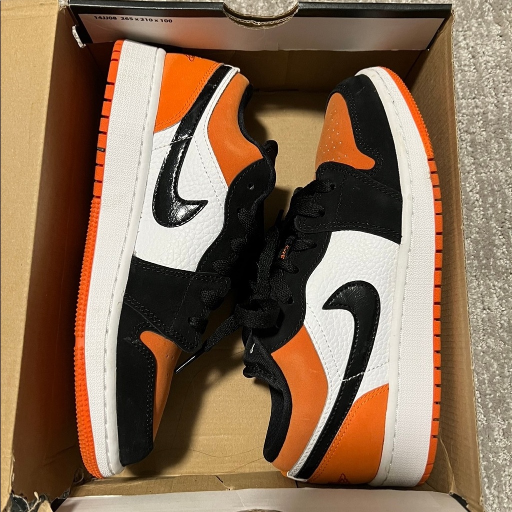 Nike Shoes | Like New Nike Air Jordan 1 Low Gs Shattered Backboard 5y/6.5w Nike | Color: Black/Orange | Size: 6.5